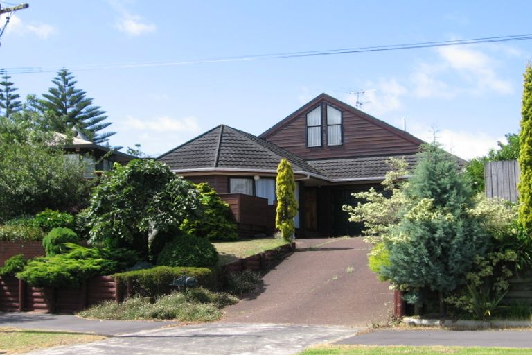 Photo of property in 11 Batkin Road, New Windsor, Auckland, 0600