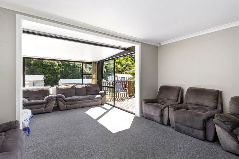 Photo of property in 65 Rangituhi Crescent, Takapuwahia, Porirua, 5022