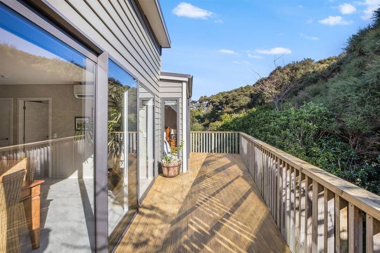 Photo of property in 122 Navigation Drive, Whitby, Porirua, 5024