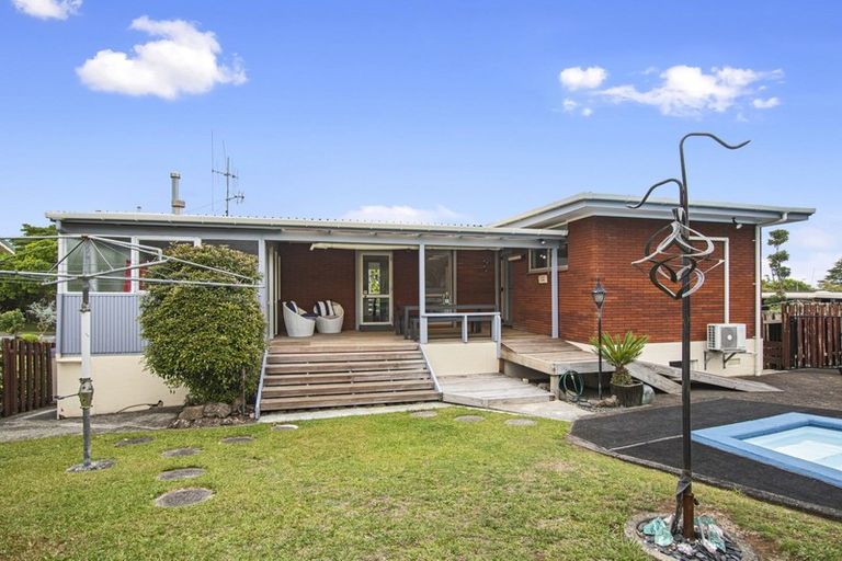 Photo of property in 33 Fairway Drive, Te Kamo, Whangarei, 0112