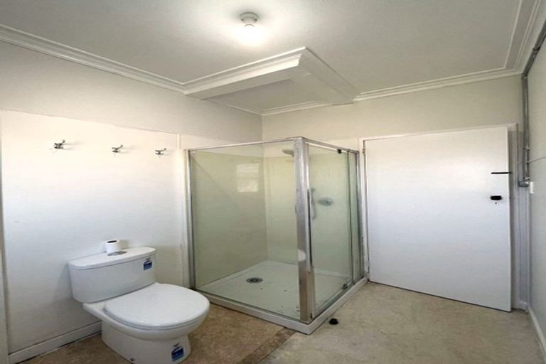 Photo of property in 3 Hayr Road, Three Kings, Auckland, 1042