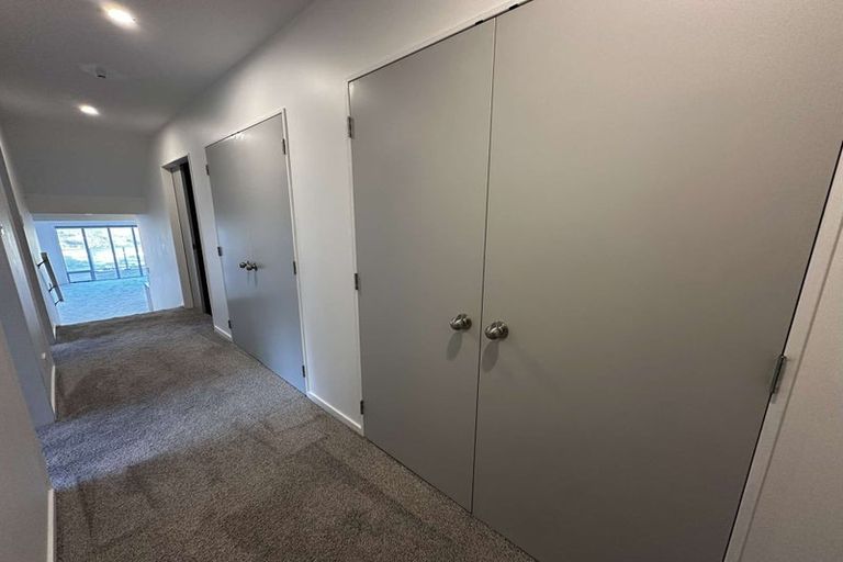 Photo of property in 165 Townsend Road, Miramar, Wellington, 6022