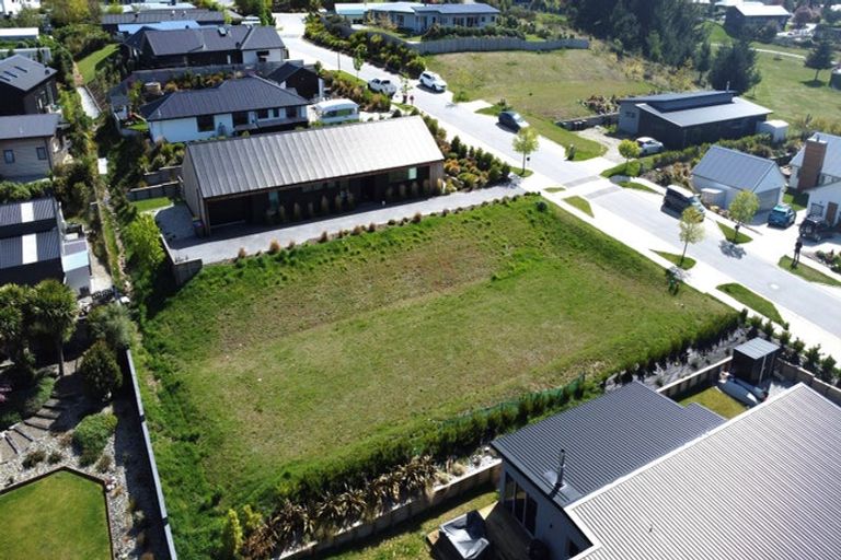 Photo of property in 13 Sarges Way, Lake Hawea, 9382