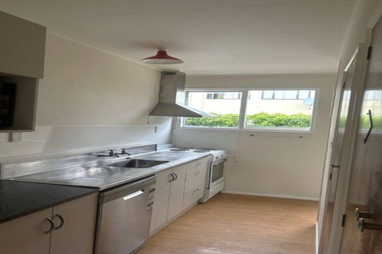 Photo of property in 4/49 Picton Avenue, Riccarton, Christchurch, 8011