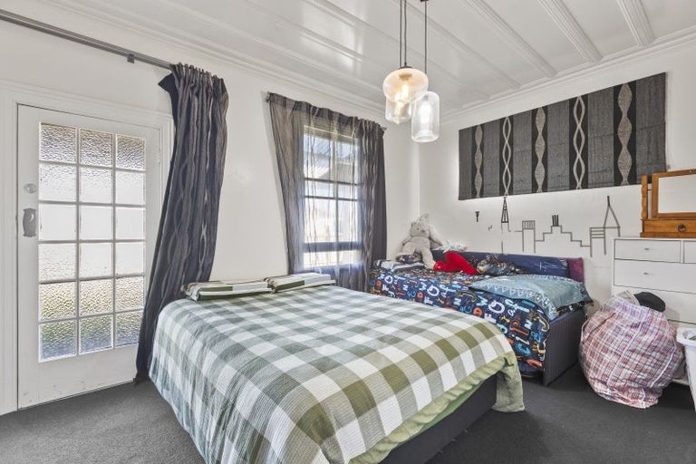 Photo of property in 2 Warre Street, Waitara, 4320