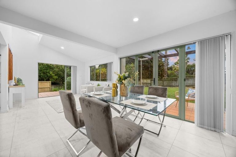 Photo of property in 68 Marina View Drive, West Harbour, Auckland, 0618