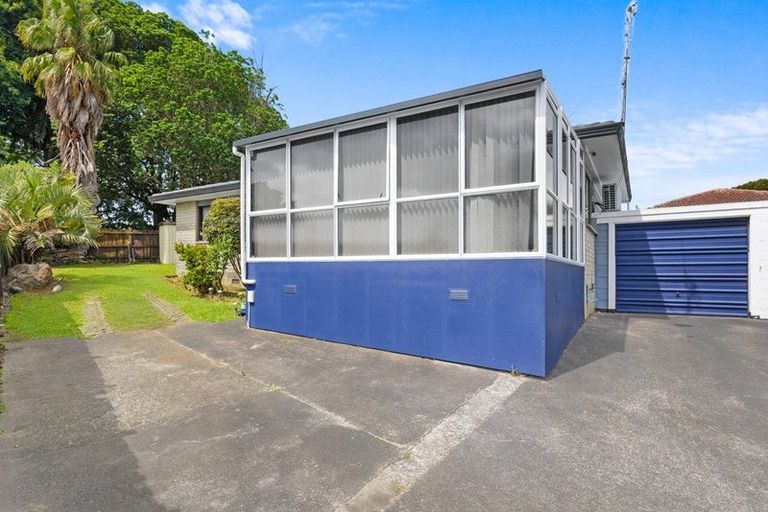 Photo of property in 2/54 Finlayson Avenue, Clendon Park, Auckland, 2103