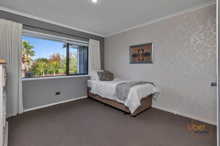 Photo of property in 19 Woodland Road, Maungaturoto, 0588