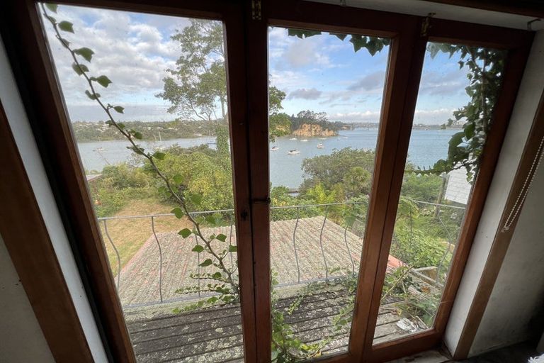 Photo of property in 119 Ferry Parade, Herald Island, Auckland, 0618
