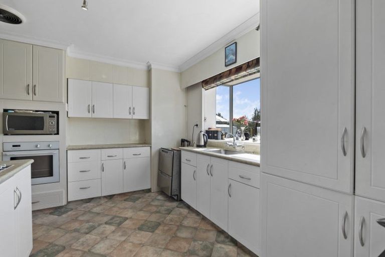 Photo of property in 24 High Street South, Eltham, 4322
