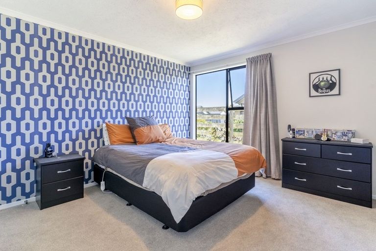 Photo of property in 14 Calder Place, Winton, 9720