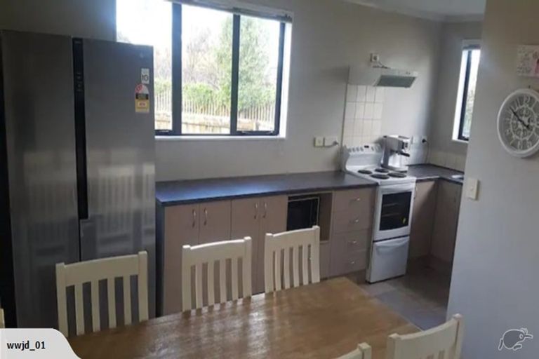 Photo of property in 32 Misty Valley Drive, Henderson, Auckland, 0612