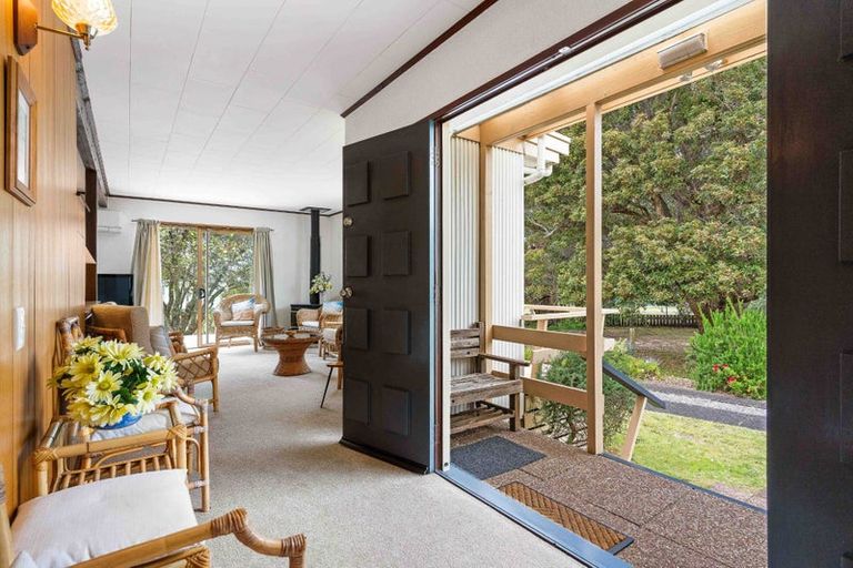 Photo of property in 419 Linton Crescent, Whangamata, 3620