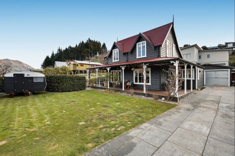 Photo of property in 54 Hedditch Street, Wanaka, 9305