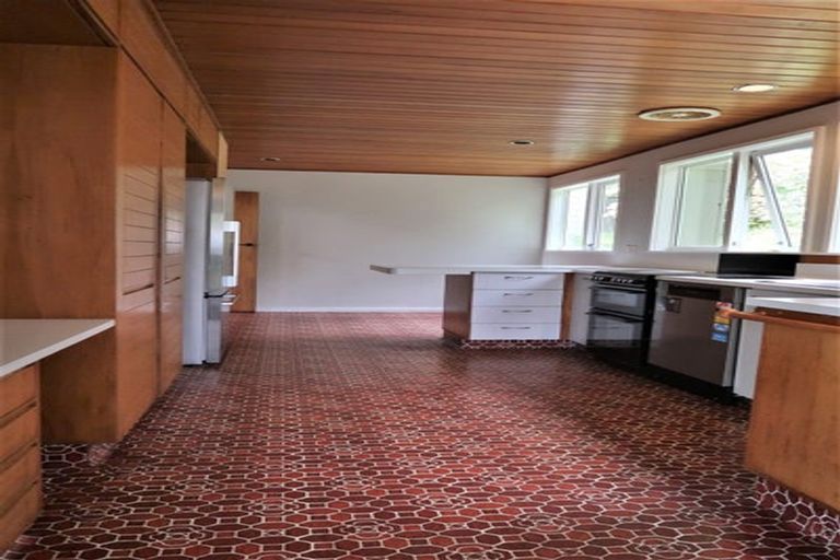 Photo of property in 9 Ardross Avenue, Khandallah, Wellington, 6035