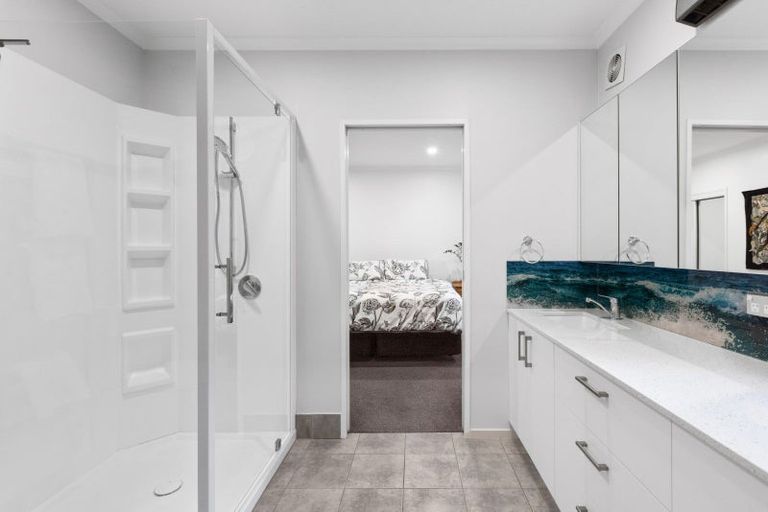 Photo of property in 3/48 Coote Road, Bluff Hill, Napier, 4110