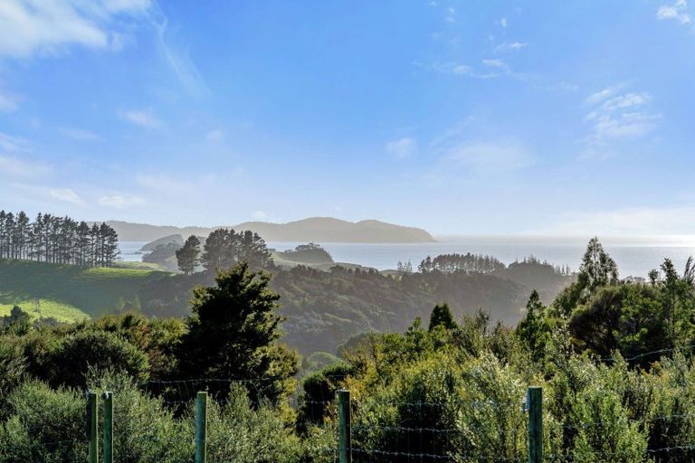 Photo of property in 1559 Pataua Road North, Pataua North, Whangarei, 0175