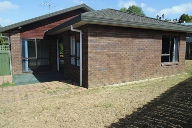 Photo of property in 5 Sherpa Place, Massey, Auckland, 0614