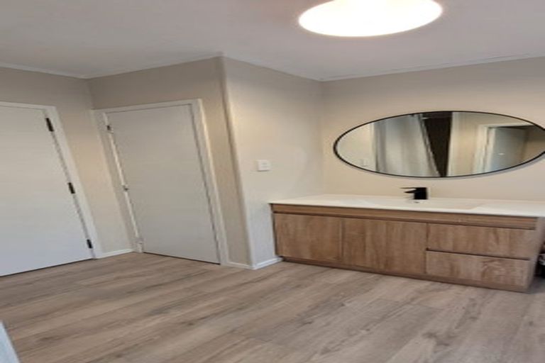 Photo of property in 3/64 Church Street, Northcote Point, Auckland, 0627