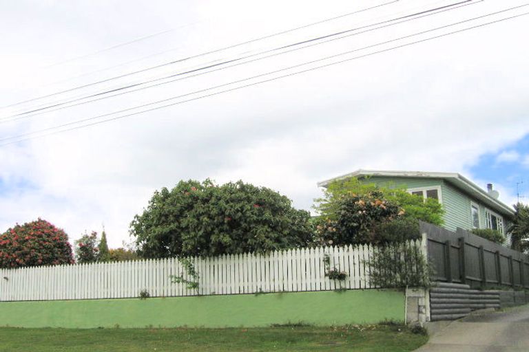 Photo of property in 71 Te Hatepe Avenue, Taupo, 3330