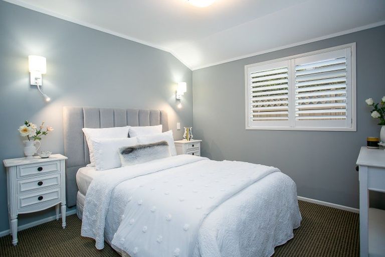 Photo of property in 6 Abergeldie Way, Cambridge, 3434