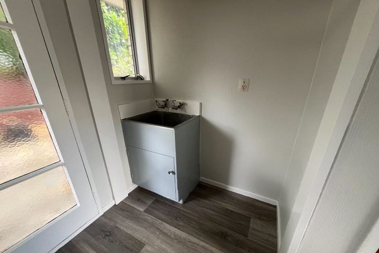 Photo of property in 2/206 Ruahine Street, Roslyn, Palmerston North, 4414