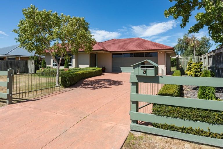 Photo of property in 7 Belgrove Drive, Waipukurau, 4200