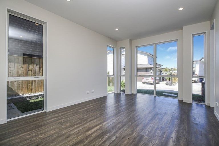 Photo of property in 39 Remuremu Street, Long Bay, Auckland, 0630