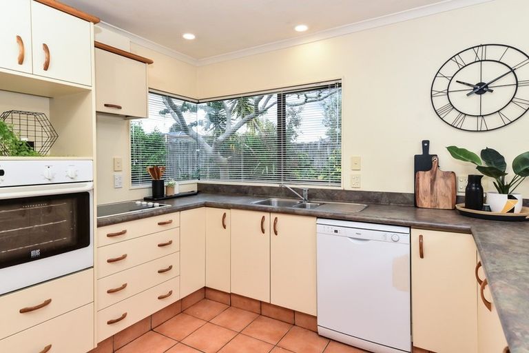 Photo of property in 4 Diomede Glade, Flagstaff, Hamilton, 3210