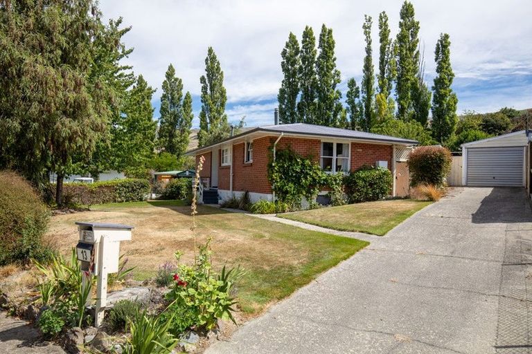 Photo of property in 13 Tamblyn Drive, Lake Roxburgh Village, Roxburgh, 9571