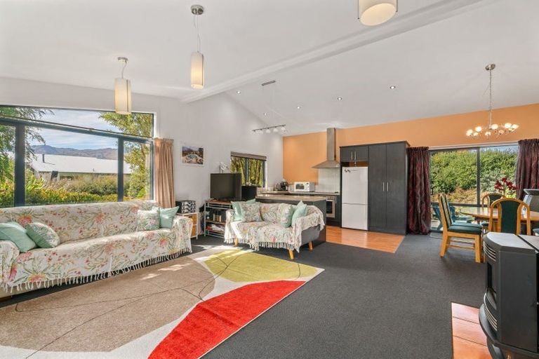 Photo of property in 20 Timsfield Drive, Lake Hawea, Wanaka, 9382