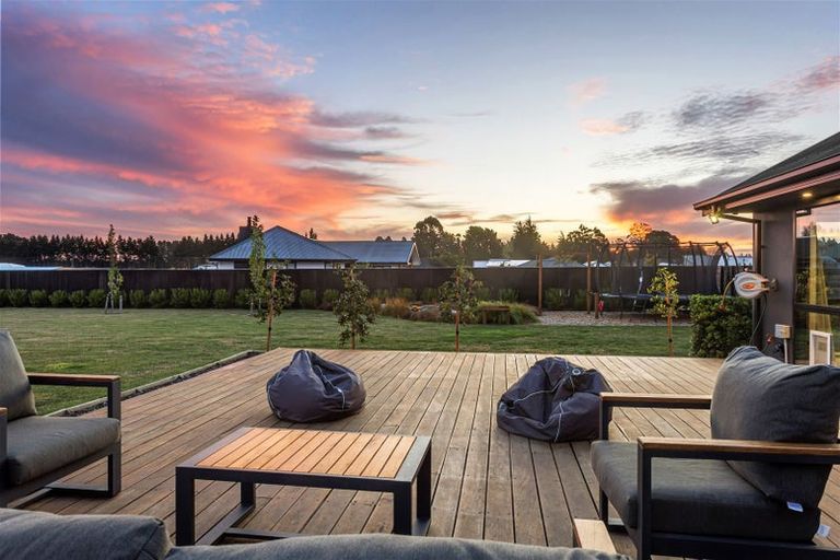 Photo of property in 77 Kingsdowne Drive, West Melton, 7618