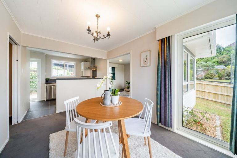 Photo of property in 10 Christchurch Crescent, Kelson, Lower Hutt, 5010