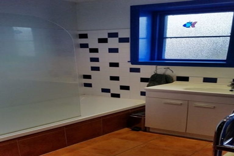 Photo of property in 111 Peverel Street, Riccarton, Christchurch, 8041