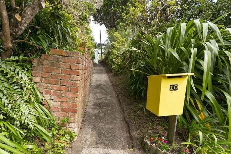 Photo of property in 10 Lincoln Street, Brooklyn, Wellington, 6021