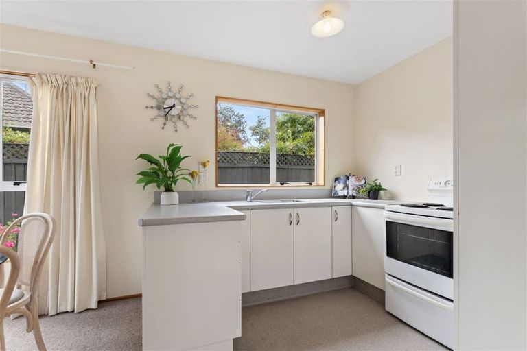 Photo of property in 2/12 Barrie Street, Addington, Christchurch, 8024