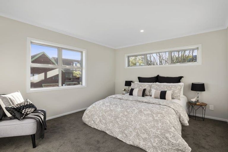 Photo of property in 39 Barber Grove, Moera, Lower Hutt, 5010