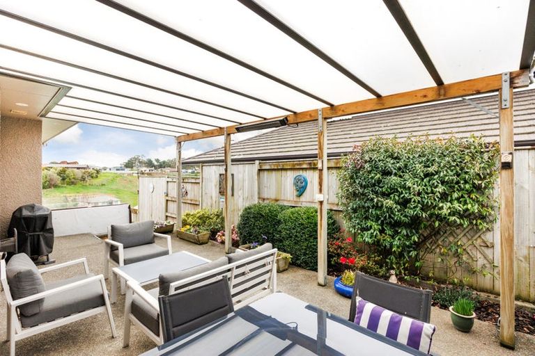 Photo of property in 7 Vaucluse Heights, Fitzherbert, Palmerston North, 4410