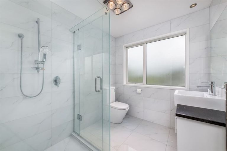 Photo of property in 10a Merchant Avenue, Te Atatu South, Auckland, 0610