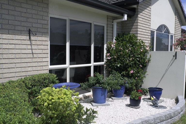 Photo of property in 43 Matene Place, Papamoa Beach, Papamoa, 3118