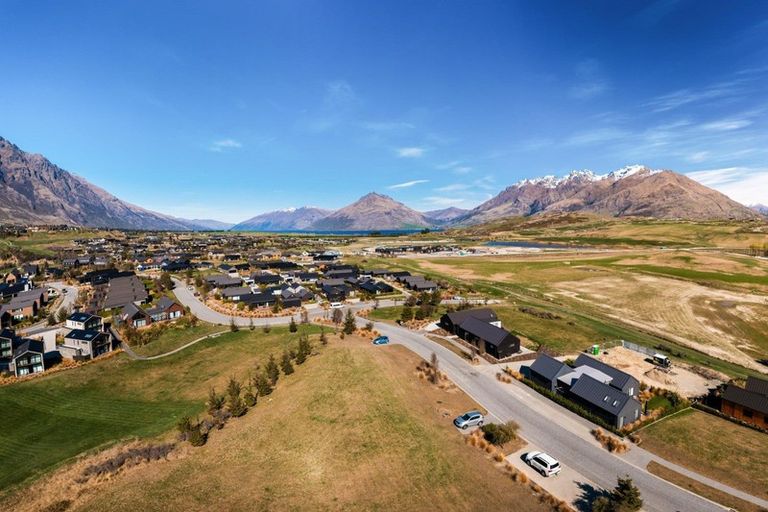 Photo of property in 3 Cunninghams Drive, Jacks Point, Queenstown, 9371