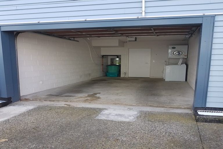 Photo of property in 11/93a Kelburn Parade, Kelburn, Wellington, 6012