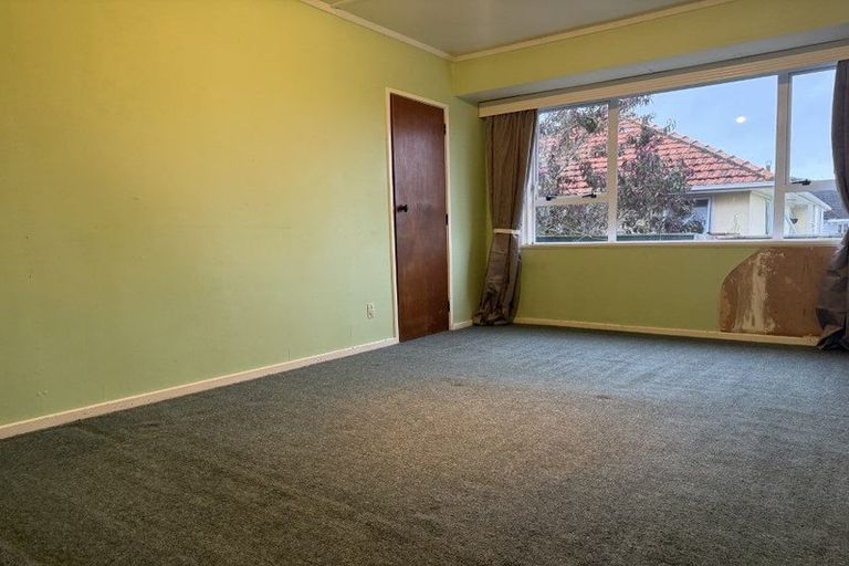 Photo of property in 5 Hawkins Street, Vogeltown, New Plymouth, 4310