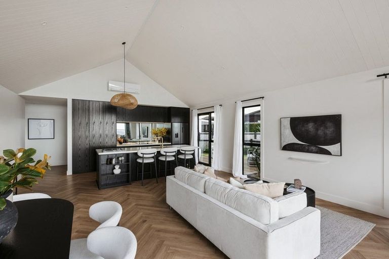 Photo of property in 1 Whitworth Lane, Omokoroa, 3114