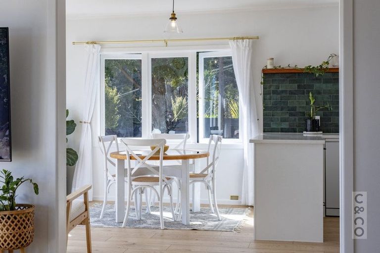 Photo of property in 50 Oraha Road, Huapai, Kumeu, 0892