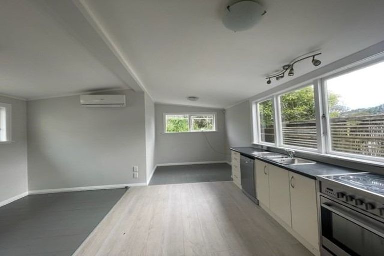 Photo of property in 26 Avon Street, Island Bay, Wellington, 6023