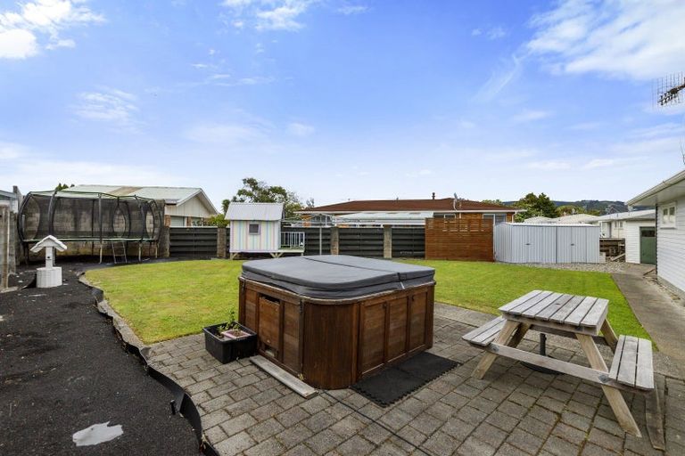 Photo of property in 15 Bonnie Glen Crescent, Ebdentown, Upper Hutt, 5018