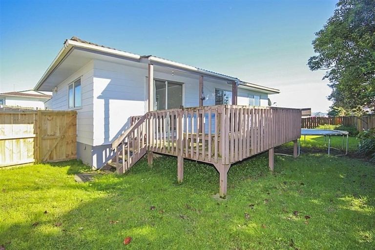 Photo of property in 1/6 Bundena Place, Clendon Park, Auckland, 2103