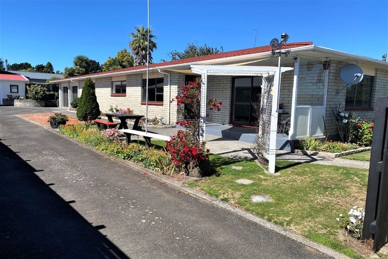 Photo of property in 6 Hussey Street, Oakura, 4314