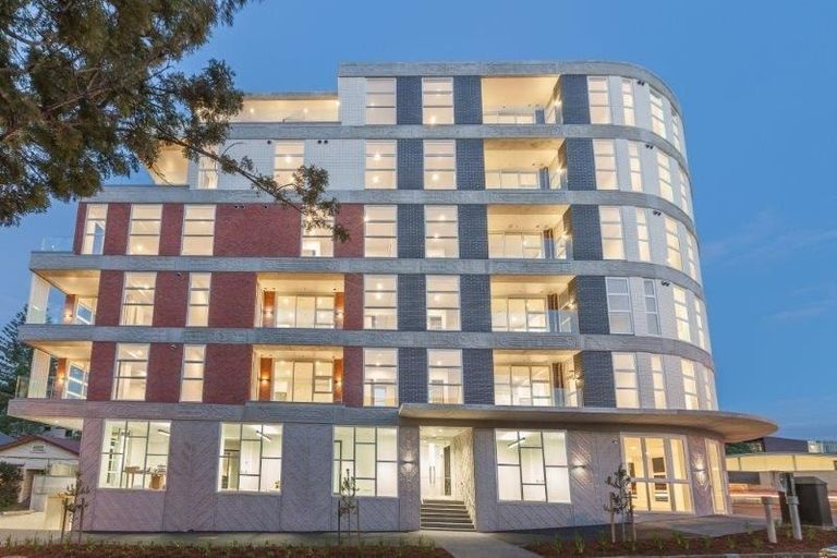 Photo of property in 213/246 Khyber Pass Road, Grafton, Auckland, 1023